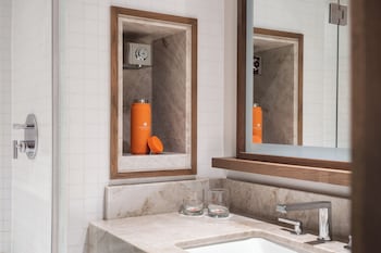 Deluxe Room, 2 Double Beds, Oceanfront (Tower, Newly Renovated)