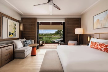 Deluxe Room, 1 King Bed, Golf View, Tower (Newly Renovated)