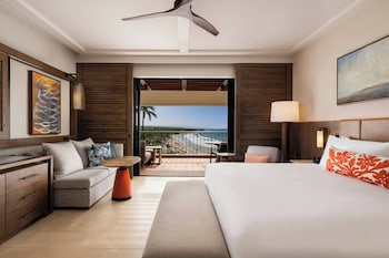 Deluxe Room, 1 King Bed, Oceanfront (Tower, Renovated)