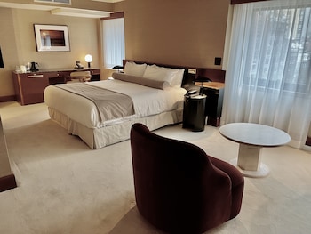Deluxe Suite, 1 King Bed (Junior)