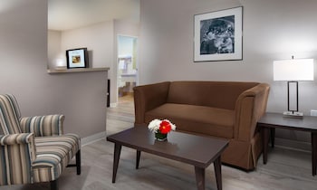 Suite, 1 King Bed (Coast Premium King Mini Suite)