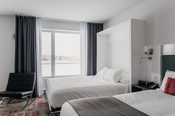 Signature Suite