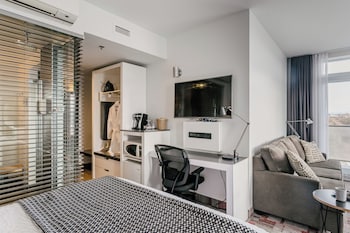Signature Suite