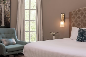 Double Queen Room