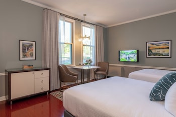 Double Queen Room