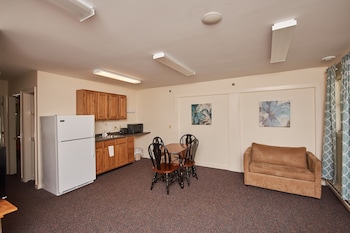Standard Apartment, Ensuite (2 Bedroom Efficiency)