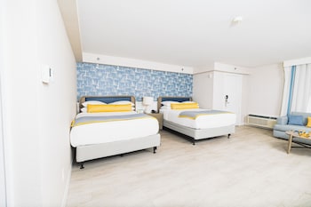 Standard Double Room, 2 Queen Beds, Bathtub Grab Bars, City View