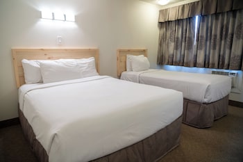 Hotel Room, Queen Twin, Kitchen