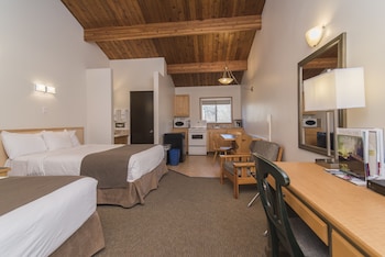 Hotel Room, 2 Double Beds, Kitchen