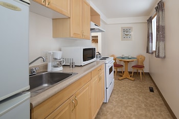 Hotel Room, Queen Twin, Kitchen
