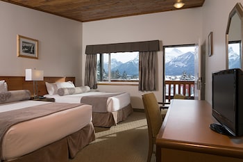 Hotel Room 2 Queen Beds