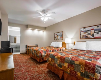 Standard Room, 2 Queen Beds, Non Smoking