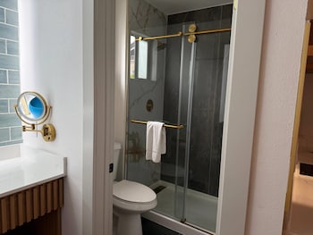 Suite, 2 Queen Beds, Non Smoking