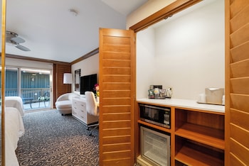 Standard Room, 2 Queen Beds, Bay View