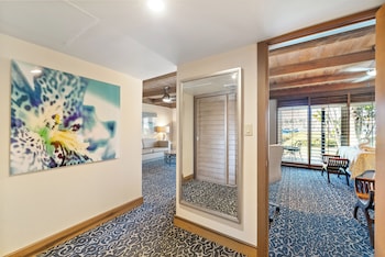 Standard Suite, 2 Queen Beds, Garden View