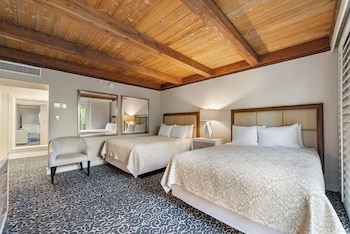 Standard Room, 2 Queen Beds, Bay View