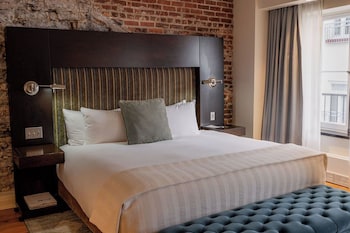 Luxury Room, 1 King Bed