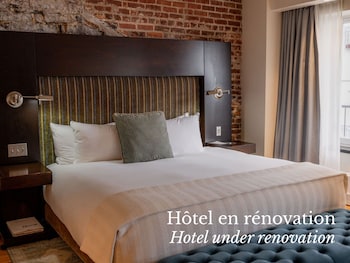 Renovation Special Offer Luxury King Room