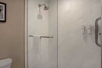Room, 2 Queen Beds, Refrigerator & Microwave (Balcony)