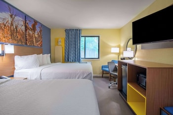 Room, 2 Queen Beds, Non Smoking