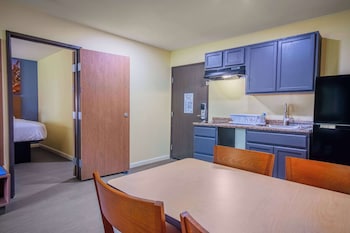 Suite, 2 Queen Beds, Non Smoking, Kitchenette