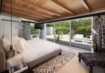 L'Horizon Junior Suite, Pool View