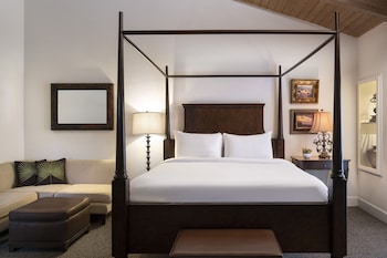 Superior Room, 1 King Bed (Superior Corner Room - Poolside - 1 K)