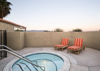 Suite, Multiple Beds (Marigold Casita - 1 King Bed and 2 Qu)