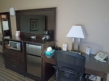 Executive, One King Bed, Non-Smoking