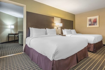 Suite, 2 Queen Beds, Non Smoking