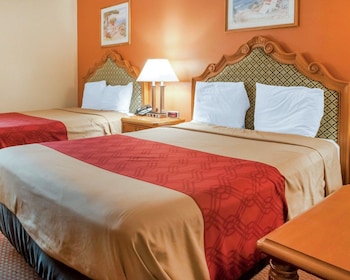 Standard Room, 2 Queen Beds, Non Smoking