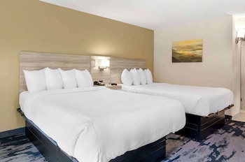 Suite, 2 Queen Beds, Non Smoking, Refrigerator & Microwave