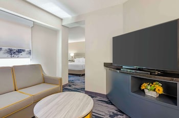 Suite, 1 King Bed, Non Smoking, Refrigerator & Microwave