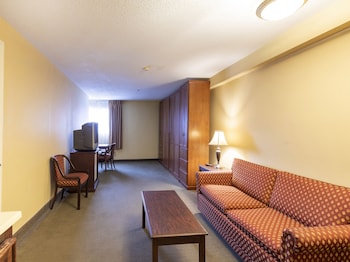 Deluxe Suite, Multiple Beds, Non Smoking