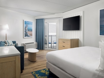 Deluxe King Bedded Room, Side Balcony