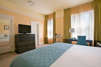 Premier Suite, 1 King Bed with Sofa bed