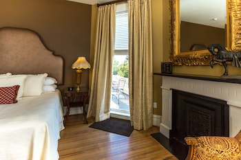 Grand Room, 1 King Bed (The Tomochichi)