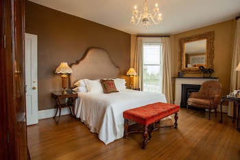 Grand Room, 1 King Bed (The Tomochichi)