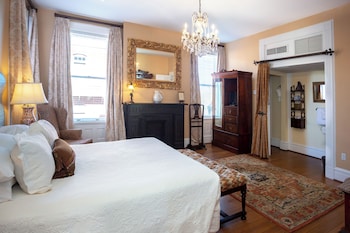 Superior Room, 1 King Bed (Caroline Finch)