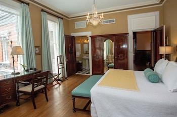Grand Room, 1 King Bed (Johann Martin Bolzius)