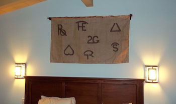 Signature Room, 1 Queen Bed, Refrigerator & Microwave