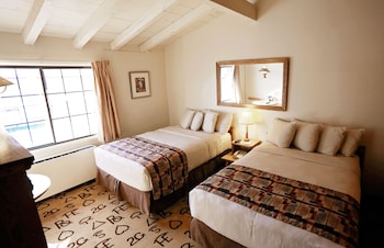 Standard Room, 2 Double Beds