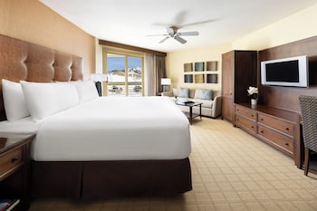 Superior Room, 1 King Bed (Slopeside View)