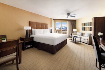 Deluxe Room, 1 King Bed, Valley View