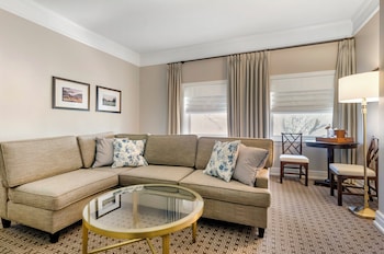 Executive Suite, 1 King Bed (Homestead)