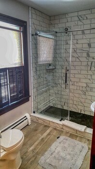 Superior Double Room, 1 Queen Bed, Garden View (Room 9 Gardener's Room)