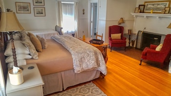 Superior Suite, Multiple Beds, Ensuite, Garden View (Room 7 Albert's Room)