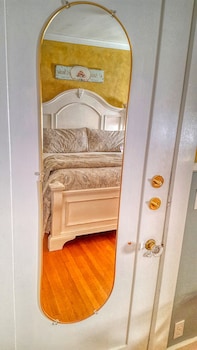 Superior Double Room, Ensuite (Room 6 The Lilac Room)
