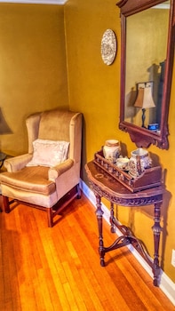 Superior Double Room, Ensuite (Room 2 Moosalamoo Room)