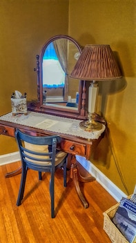 Superior Double Room, Ensuite (Room 2 Moosalamoo Room)